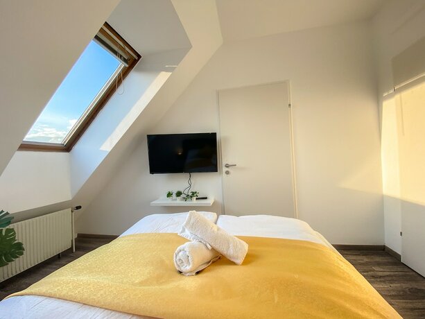 Imagen general del Hotel 10-Min Walk to Hauptbahnhof, Cozy Private Rooms with AC, TV & WIFI. Foto 3