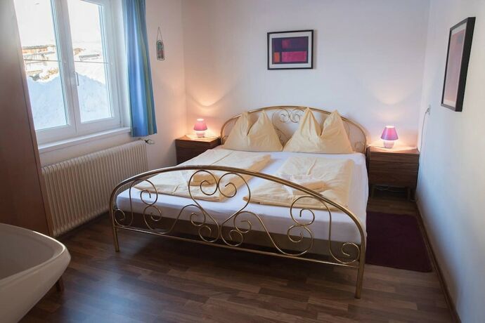 Imagen general del Hotel 10-bedroom House Near Obertauern for 30 People. Foto 3