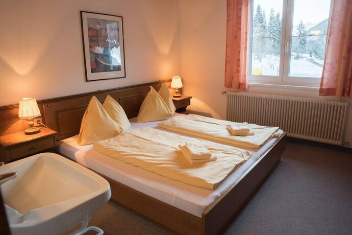 Imagen general del Hotel 10-bedroom House Near Obertauern for 30 People. Foto 7