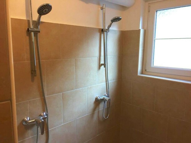 Imagen general del Hotel 10-bedroom House Near Obertauern for 30 People. Foto 9