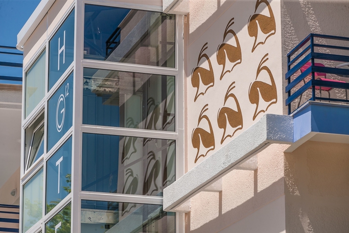 Imagen de los exteriores del Hotel 12 Olympian Gods. Foto 15