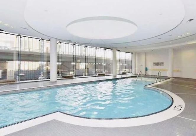 Imagen general del Hotel 12 York St Condo - Financial District. Foto 1