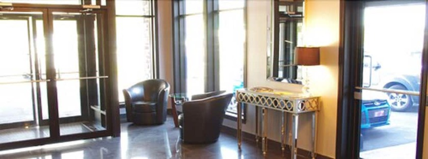 Imagen de los interiores del Hotel 1212. Foto 17