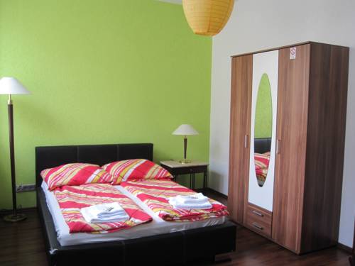 Imagen de la habitación del Hotel -12-apostel. Foto 7