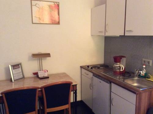 Imagen de la habitación del Hotel -12-apostel. Foto 12