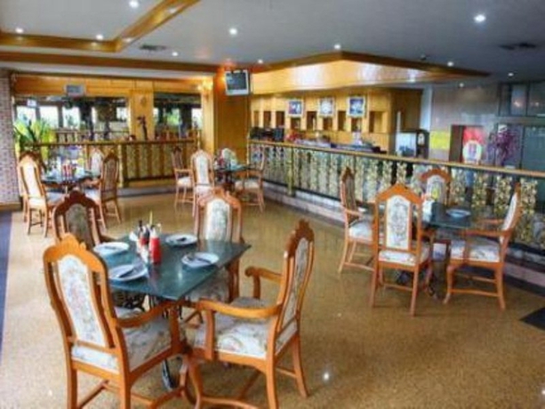 Imagen general del Hotel 13 Coins Bangyai. Foto 3