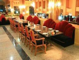 Imagen general del Hotel 13 Coins Ngamwongwan. Foto 9