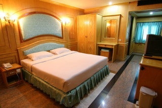 Imagen de la habitación del Hotel 13 Coins Tower Rathada. Foto 11