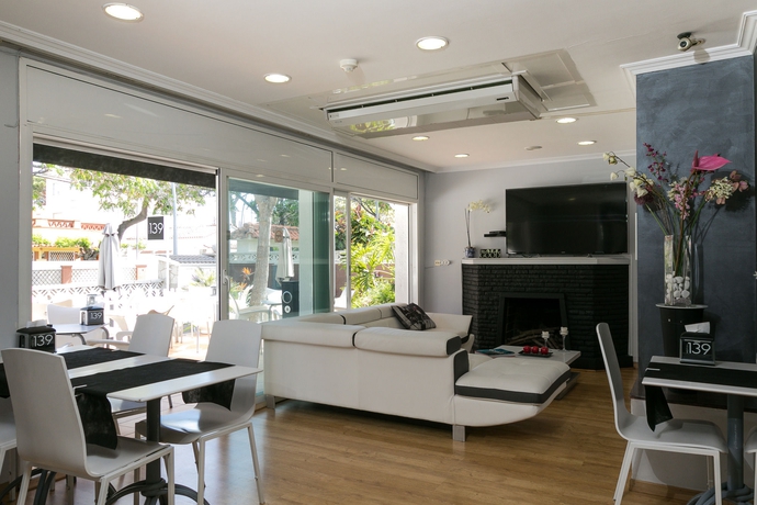 Imagen de los interiores del Hotel 139. Foto 16