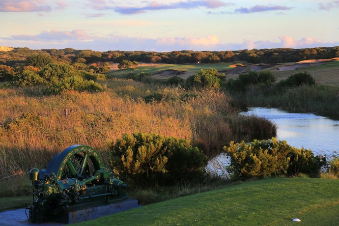 Imagen general del Hotel 13th Beach Golf Lodges. Foto 4