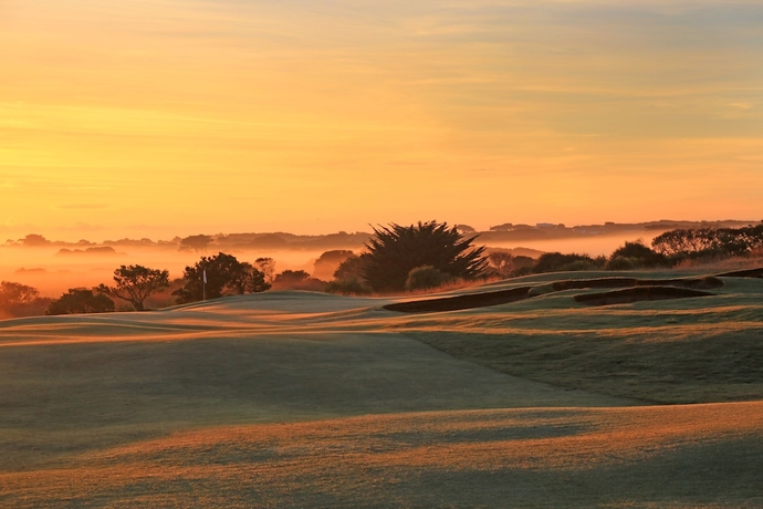 Imagen general del Hotel 13th Beach Golf Lodges. Foto 5