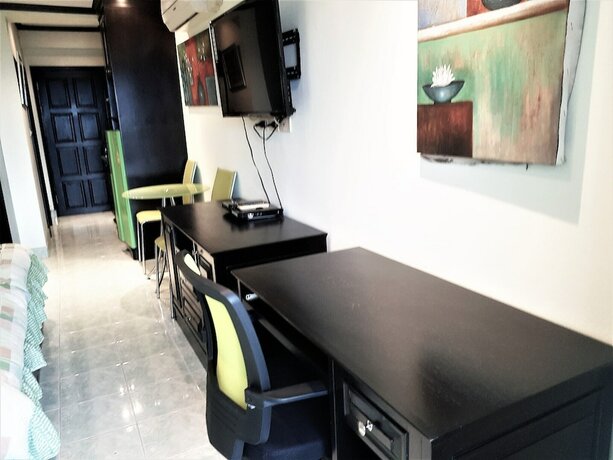 Imagen general del Hotel 13th Floor Sea View Studio. Foto 14