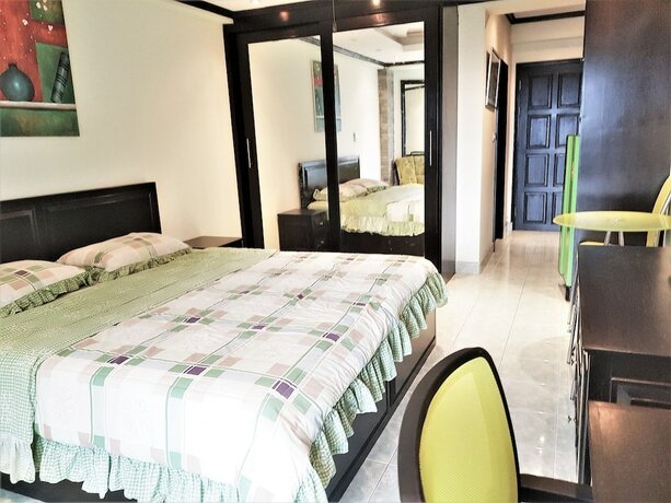 Imagen de la habitación del Hotel 13th Floor Sea View Studio. Foto 20