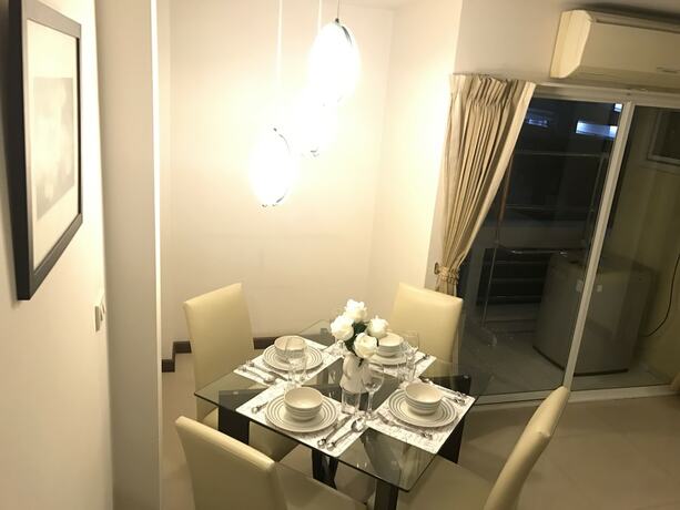 Imagen de la habitación del Hotel 14 Place Sukhumvit Suites - Sha Plus. Foto 25