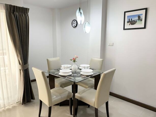 Imagen de la habitación del Hotel 14 Place Sukhumvit Suites - Sha Plus. Foto 26