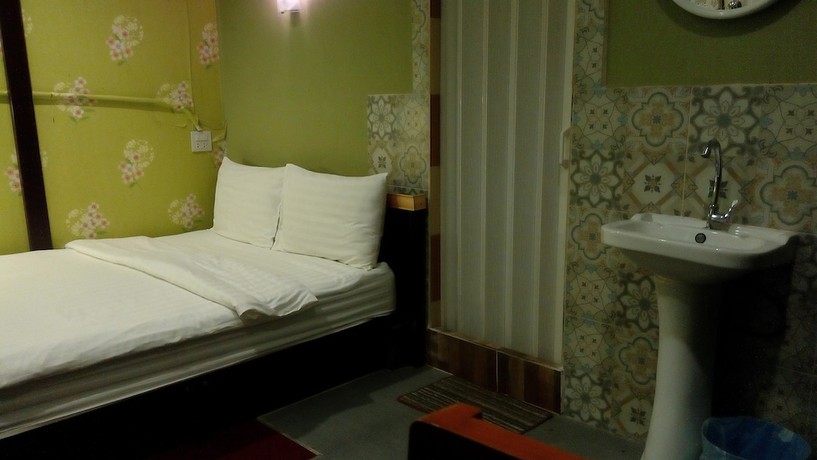 Imagen de la habitación del Hotel 14 Plus 1. Foto 17