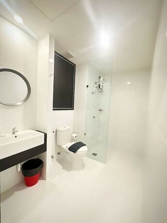 Imagen de la habitación del Hotel 14 Sathorn. Foto 16