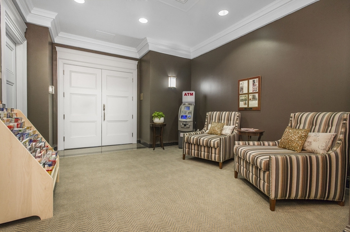 Imagen de los interiores del Hotel 140. Foto 16