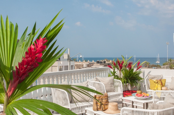 Imagen de los exteriores del Hotel 1525. Foto 13