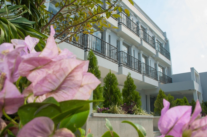 Imagen de los exteriores del Hotel 1525. Foto 14