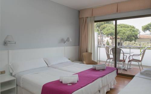 Imagen de la habitación del Hotel 153. Foto 6