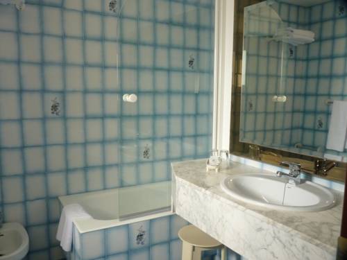 Imagen de la habitación del Hotel 153. Foto 15