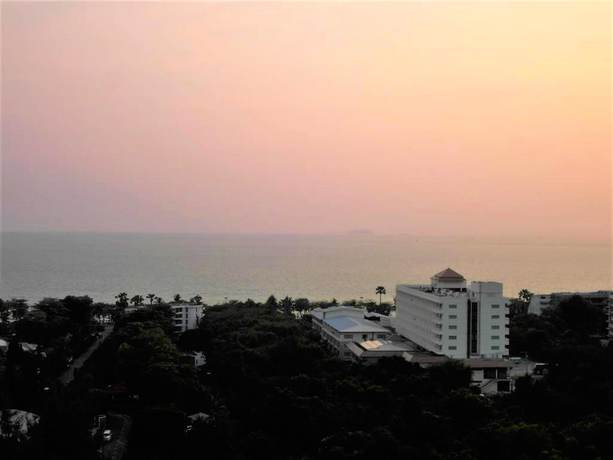 Imagen general del Hotel 15th Floor sea View Apartment. Foto 1
