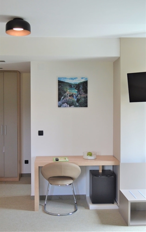 Imagen de la habitación del Hotel 16 Lakes. Foto 7