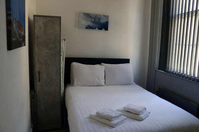 Imagen de la habitación del Hotel 16 Queen Avenue. Foto 16