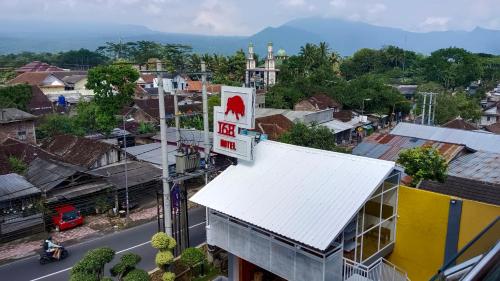 Imagen general del Hotel 168 Salatiga. Foto 15