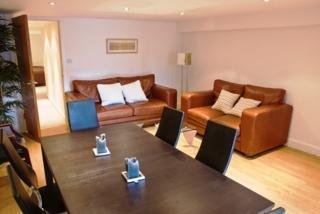 Imagen de la habitación del Hotel 16b York Place Lets In The City Edinburgh. Foto 3