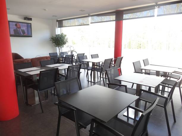 Imagen del bar/restaurante del Hotel 170. Foto 2