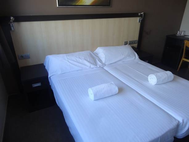 Imagen de la habitación del Hotel 170. Foto 7