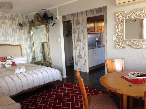 Imagen de la habitación del Hotel 1770 Sovereign Lodge Resort. Foto 10