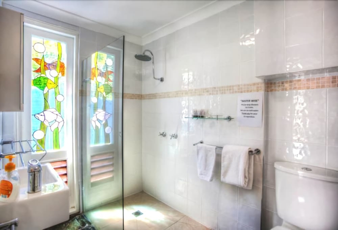 Imagen de la habitación del Hotel 1770 Sovereign Lodge Resort. Foto 14