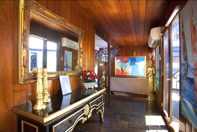 Imagen de los interiores del Hotel 1770 Sovereign Lodge Resort. Foto 18