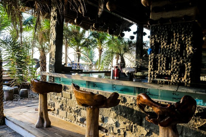 Imagen general del Hotel 18 Degrees Beach Resort. Foto 9