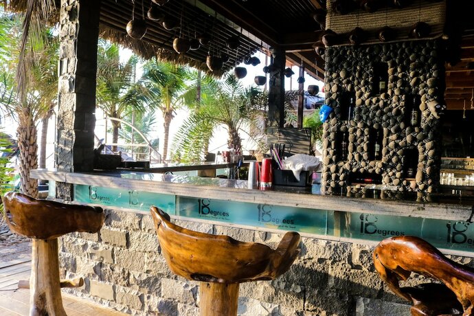 Imagen general del Hotel 18 Degrees Beach Resort. Foto 15