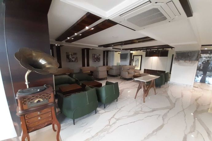 Imagen de los interiores del Hotel 18 Keys. Foto 18