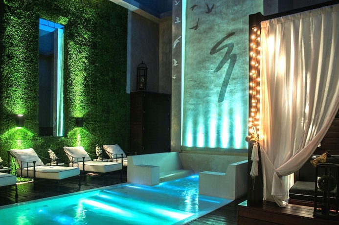 Imagen de la piscina del Hotel 1828 Smart. Foto 19