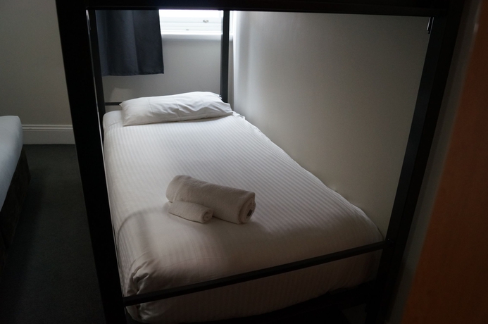 Imagen de la habitación del Hotel 1831 Boutique. Foto 4