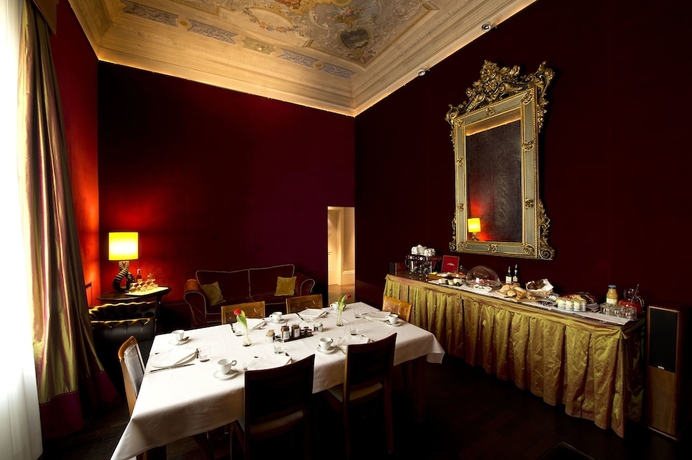 Imagen del bar/restaurante del Hotel 1865 Residenza D'epoca. Foto 2