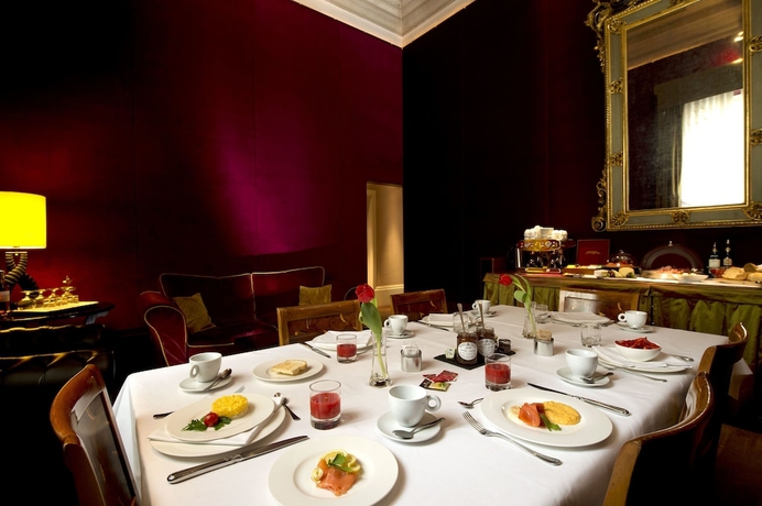 Imagen del bar/restaurante del Hotel 1865 Residenza D'epoca. Foto 3