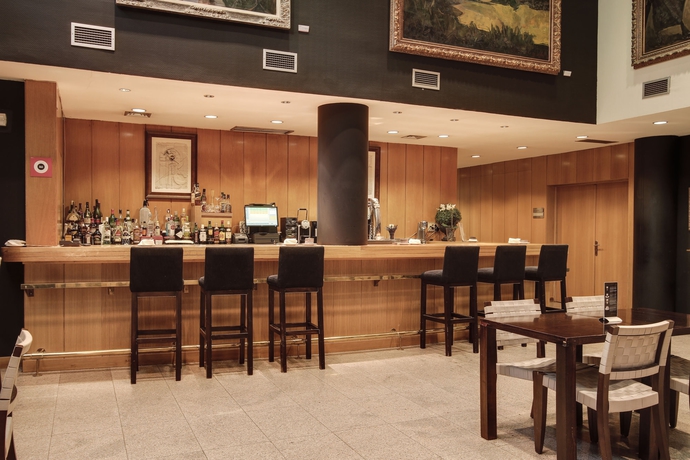 Imagen del bar/restaurante del Hotel 1881 Madrid Ventas. Foto 2