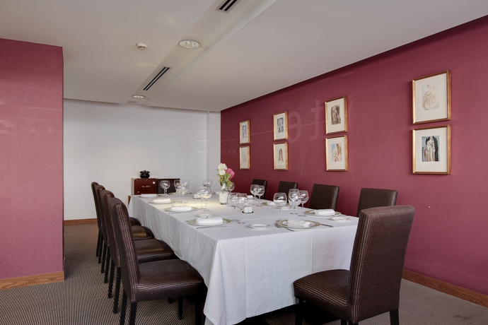 Imagen del bar/restaurante del Hotel 1881 Madrid Ventas. Foto 3