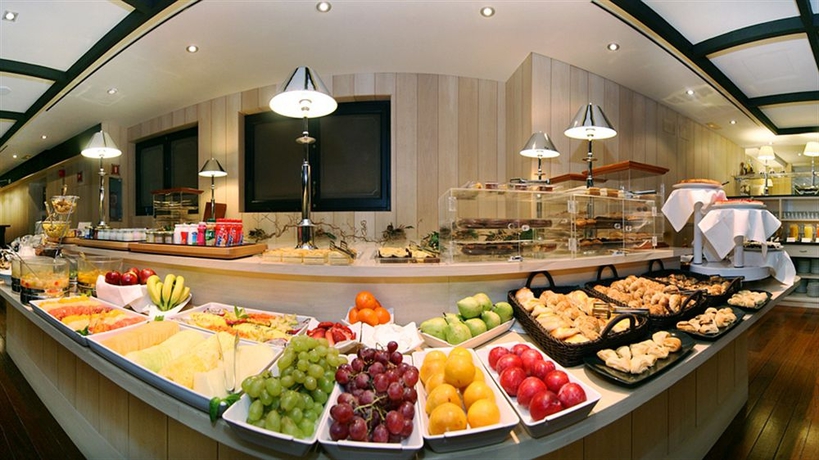 Imagen del bar/restaurante del Hotel 1898. Foto 3