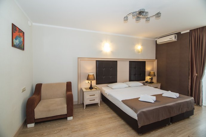 Imagen de la habitación del Hotel 19, Batumi. Foto 8