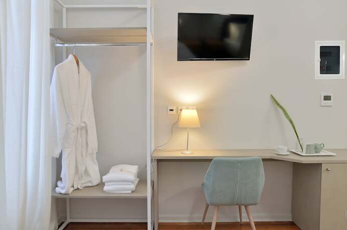 Imagen de la habitación del Hotel 1900 Athenian House. Foto 18