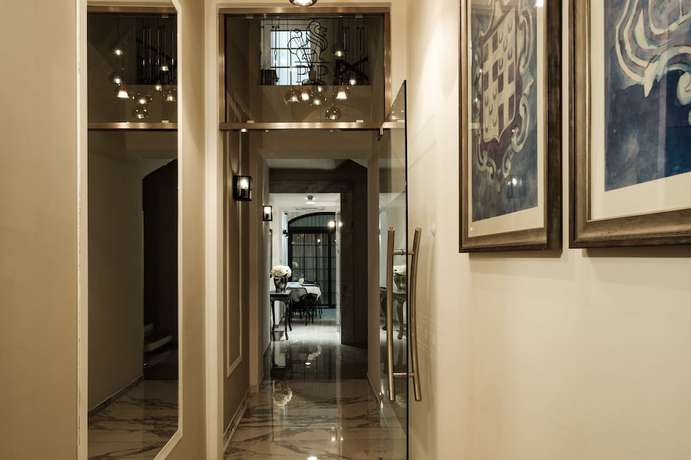 Imagen de los interiores del Hotel 1926 Le Parisot Boutique Suites. Foto 20