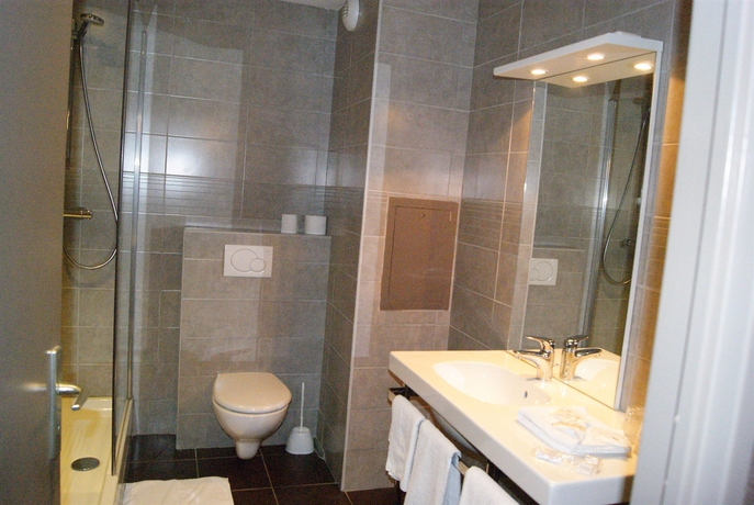 Imagen de la habitación del Hotel 1er Consul Rouen. Foto 5